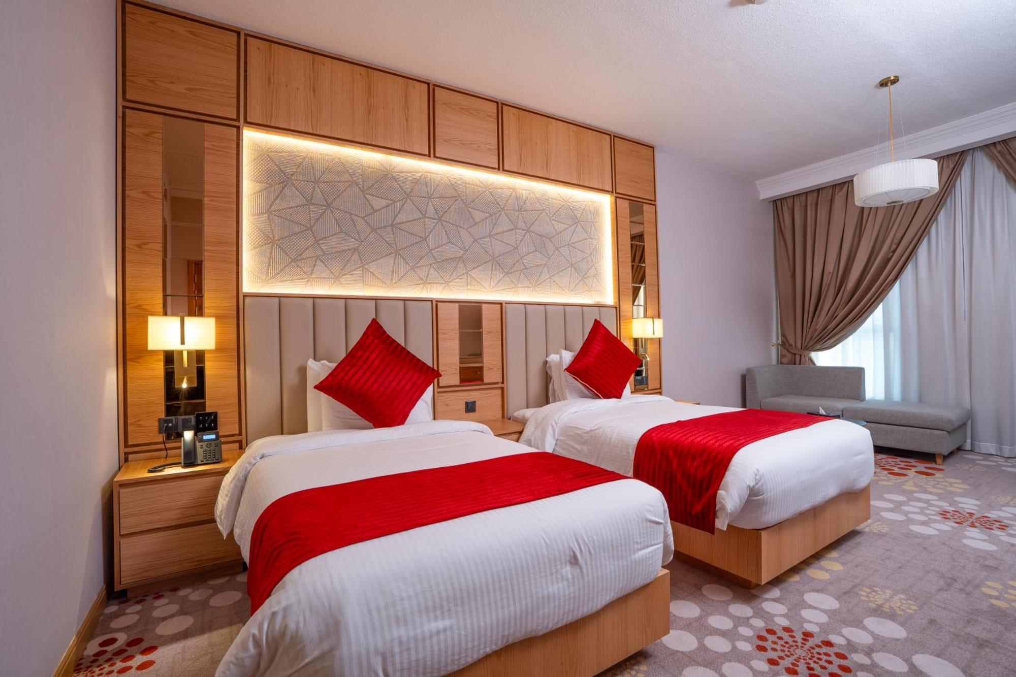 La Zona Continental Hotel 4*