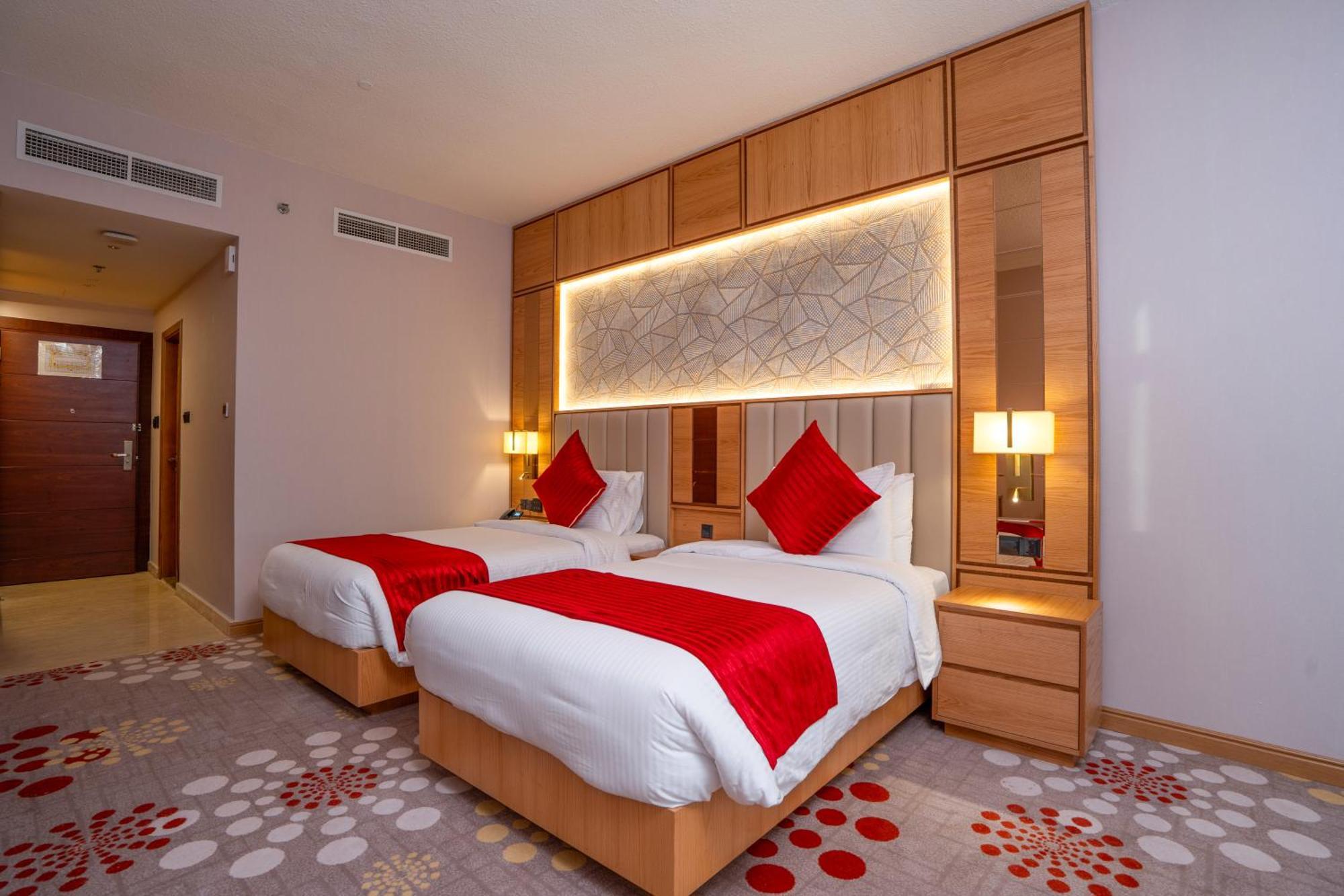 La Zona Continental Hotel 4*